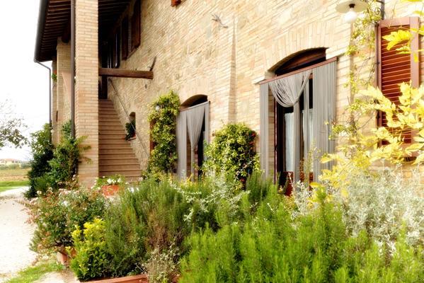 Agriturismo Bellarosa Assisi Exterior photo