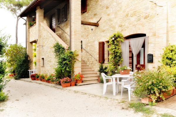 Agriturismo Bellarosa Assisi Exterior photo