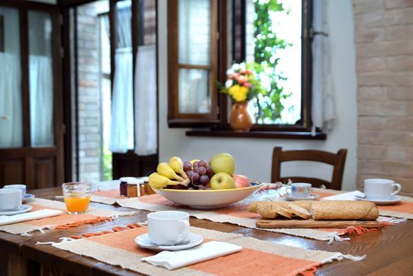 Agriturismo Bellarosa Assisi Room photo